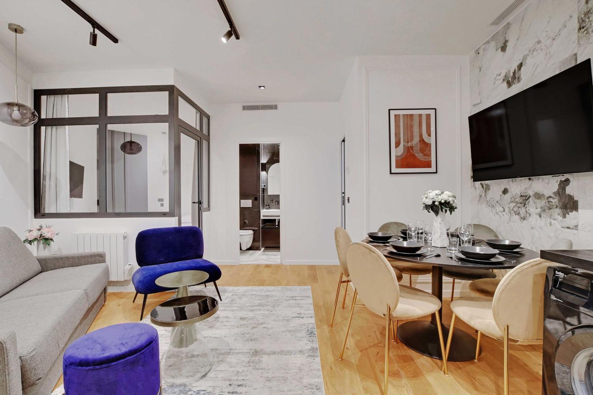Stunning 2br Opera Appartement *